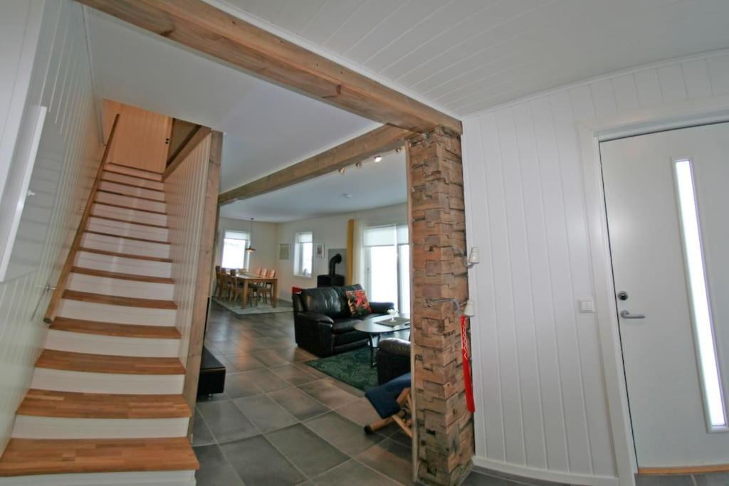 Nesseby Guesthouse Varangerbotn Exterior photo